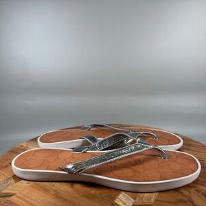 Coach Laurel Silver Metallic Leather Flip Flop Sandals Womens Size 7M